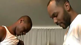 Black Muscled Gay Dude Seduce White Twink For A Good Fuck 12